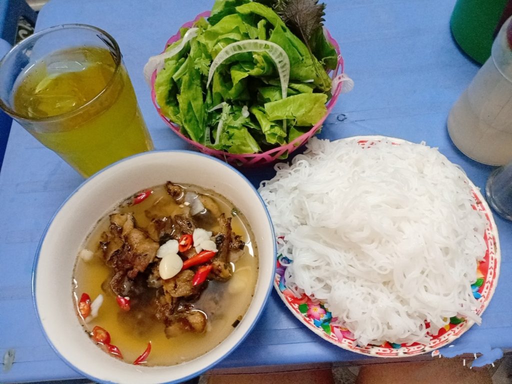 WHAT TO EAT IN HA NOI