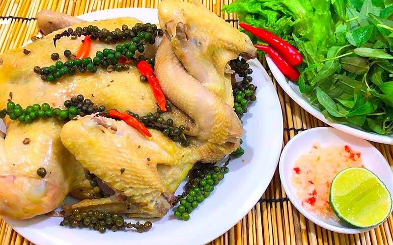 Steamed chicken with green pepper