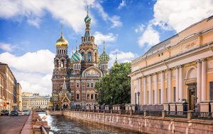 Moscow có thể là thành phố quốc tế, hiện đại nhất của Nga, nhưng St. Petersburg là trung tâm văn hóa và lịch sử của đất nước. Là nơi có Hermecca, một