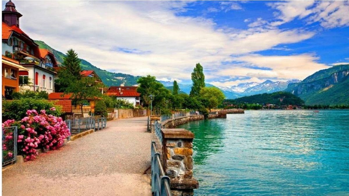 Với vô số hồ, núi và sông tuyệt đẹp rải rác khắp Thụy Sĩ, không có gì ngạc nhiên khi có rất nhiều thành phố nằm giữa khung cảnh ngoạn mục như vậy.