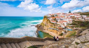 Là nơi có nhiều phong cảnh ngoạn mục, các điểm du lịch lịch sử lâu đời và các thành phố và thị trấn quyến rũ, Bồ Đào Nha là một trong những điểm đến bổ