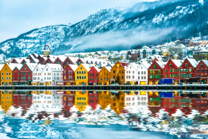 Na Uy mang đến cho du khách sự kết hợp đáng kinh ngạc giữa các kỳ quan văn hóa và thiên nhiên để khám phá. Từ thủ đô quốc tế Oslo của đất nước đến