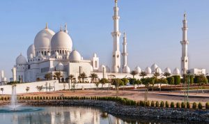 Trong hai thập kỷ qua, Oman đã nổi lên như một trong những điểm đến hấp dẫn nhất ở Trung Đông. Mặc dù vẫn còn tương đối nguyên vẹn bởi tình trạng
